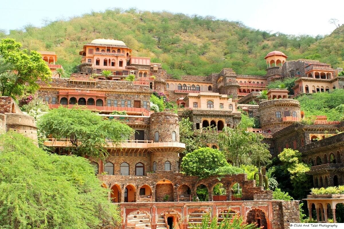 Hotels In Neemrana